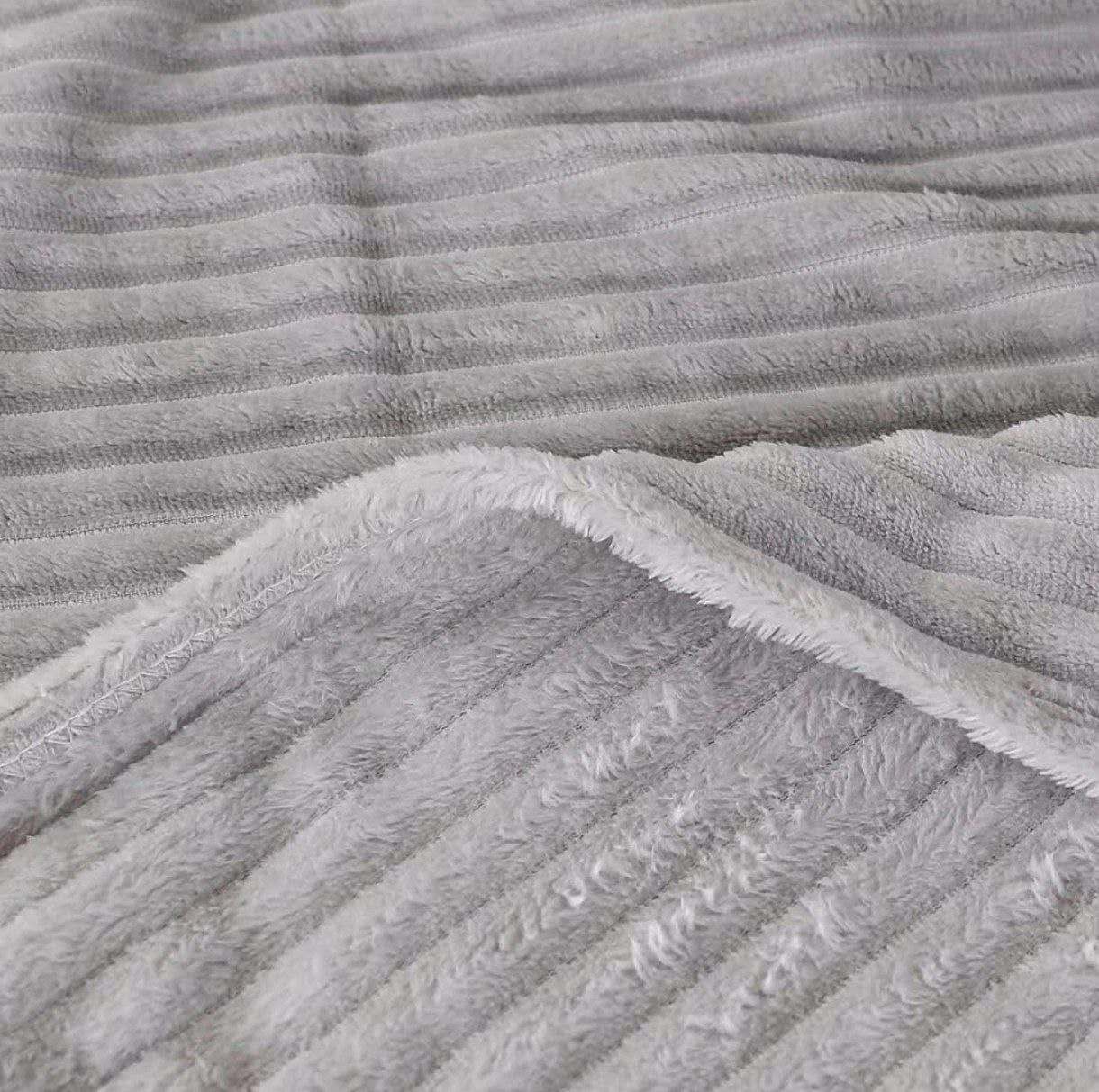 PLAID IN MORBIDA E CALDA FLANELLA CORAL GRIGIO CHIARO 160X200
